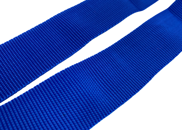 Disse markeringsbånd, som fås i fire klare farver, er perfekte til at skabe overblik og struktur under træning, konkurrencer eller leg!
Farverne gør det nemt at inddele hold, så alle kan fokusere på samarbejde og aktivitet. Ideel til både børn og vo