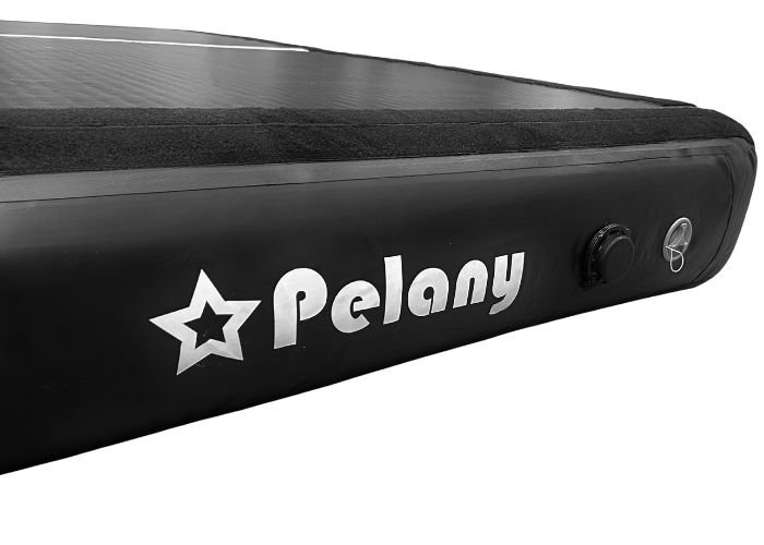 Airtrack Pro 30 cm er et airtrack som henvender sig til gymnastikforeninger, efterskoler og skoler. Der er masser af spring og effektfuldt afsæt til alle aldersgrupper. Hårdhed kan let og hurtigt tilpasses gymnasternes alder og niveau. Findes i 2 me