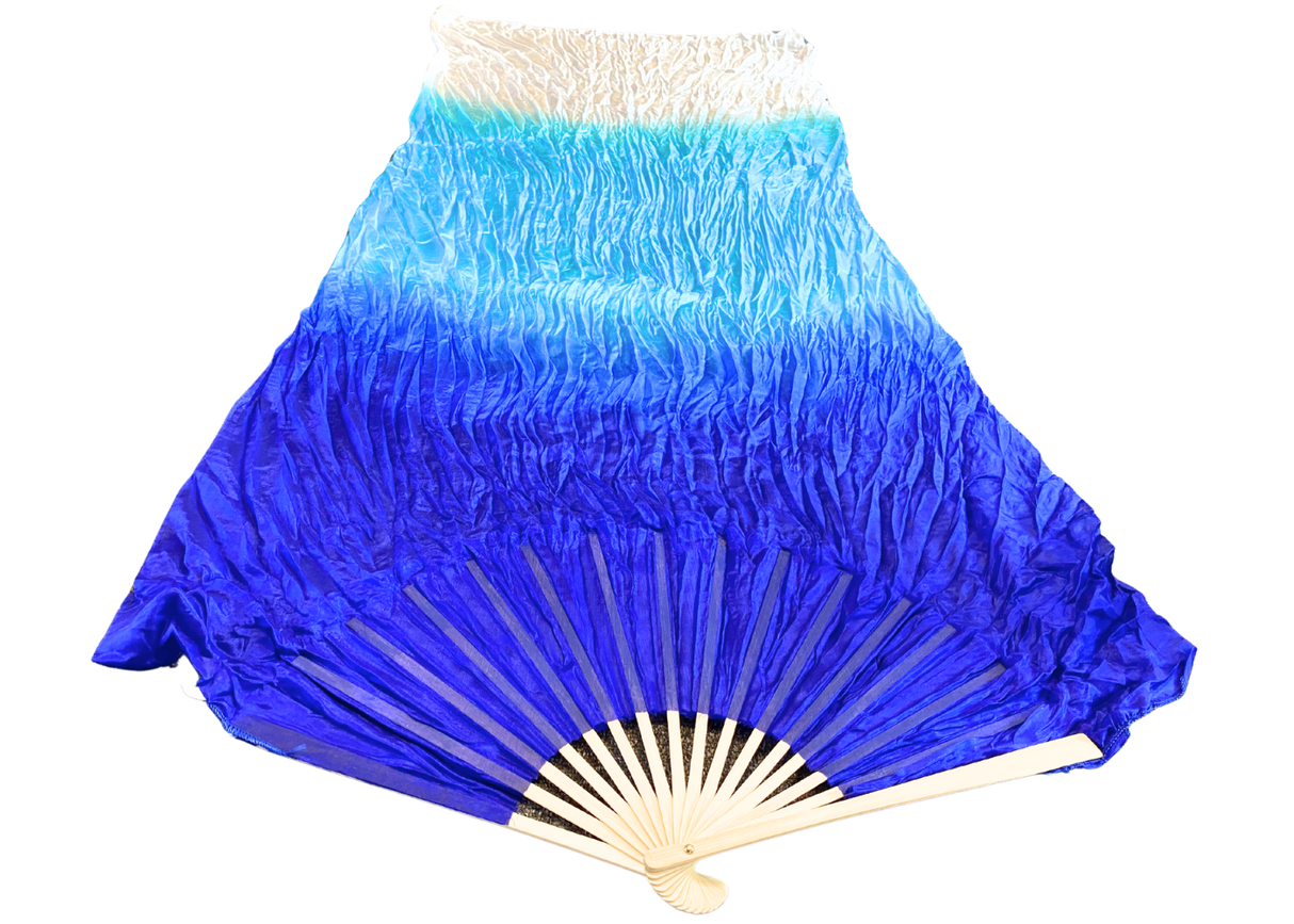 Viftevimpler er et af de nyeste håndredskaber på markedet. Viftevimplerne findes i flere forskellige flotte farvekombinationer.
Viftevimplen er fremstillet af 170 x 80 cm let og smidigt silkestof, monteret på en 55 cm bred vifte lavet af bambustræ.
E