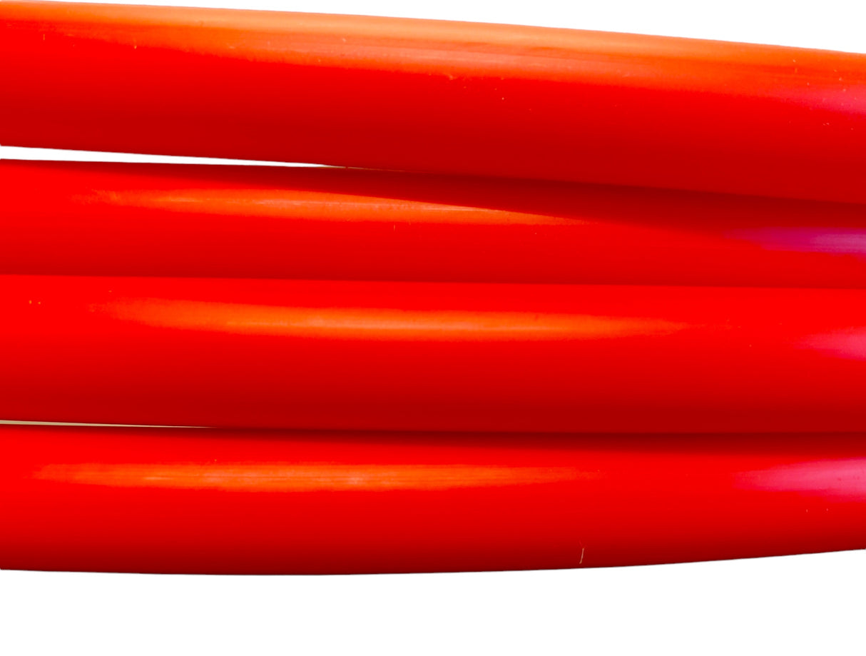 Amaya tøndebånd, rød, findes i diameter 75 og 89 cm.
Superfint tøndebånd til rytmisk gymnastik, træning og opvisning. Tøndebåndstape er unødvendigt, da tøndebåndet allerede har en flot rød farve, men hvis man f.eks. ønsker et stribet look kan dekore