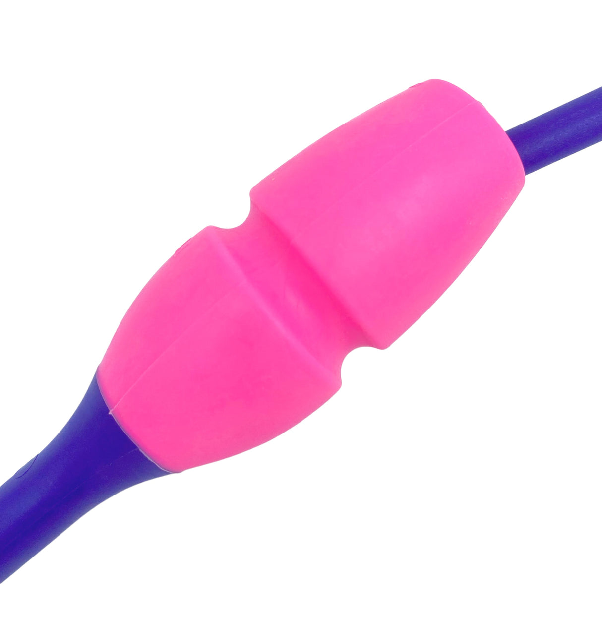 Tofarvet gymnastikkølle fra Pastorelli med en krop (den pink del) af gummi, hvilket gør, at køllen kan stødes mod gulvet og springe tilbage.
Køllerne kan også sættes sammen i forlængelse af hinanden.
En farverig kølle til træning, opvisning, show o