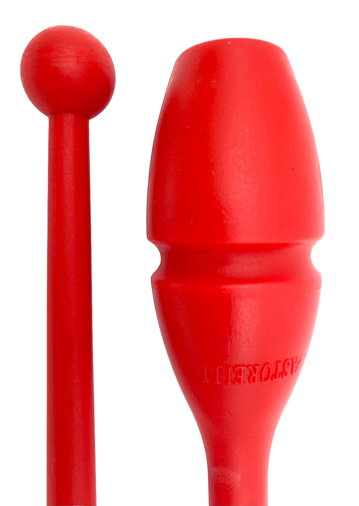 En farverig kølle til træning, opvisning, show og konkurrence.
Italienske Pastorelli står for den absolutte topkvalitet indenfor håndredskaber til rytmisk gymnastik. De tilbyder et bredt udvalg af udstyr, herunder tøndebånd, køller, bolde, vimpler