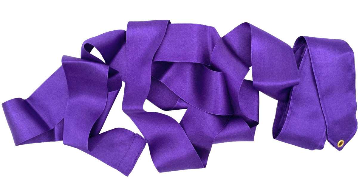 Amaya Vimpel til rytmisk gymnastik.
Amayas vimpel er det perfekte valg for rytmiske gymnaster, uanset om det er til træning eller opvisning.
Vimplerne er 6 meter lange og er lette nok til at bevæge sig elegant gennem luften, men har stadig tilstrækk