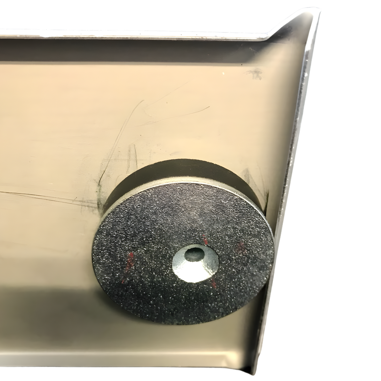 Skjult ophæng til spejle