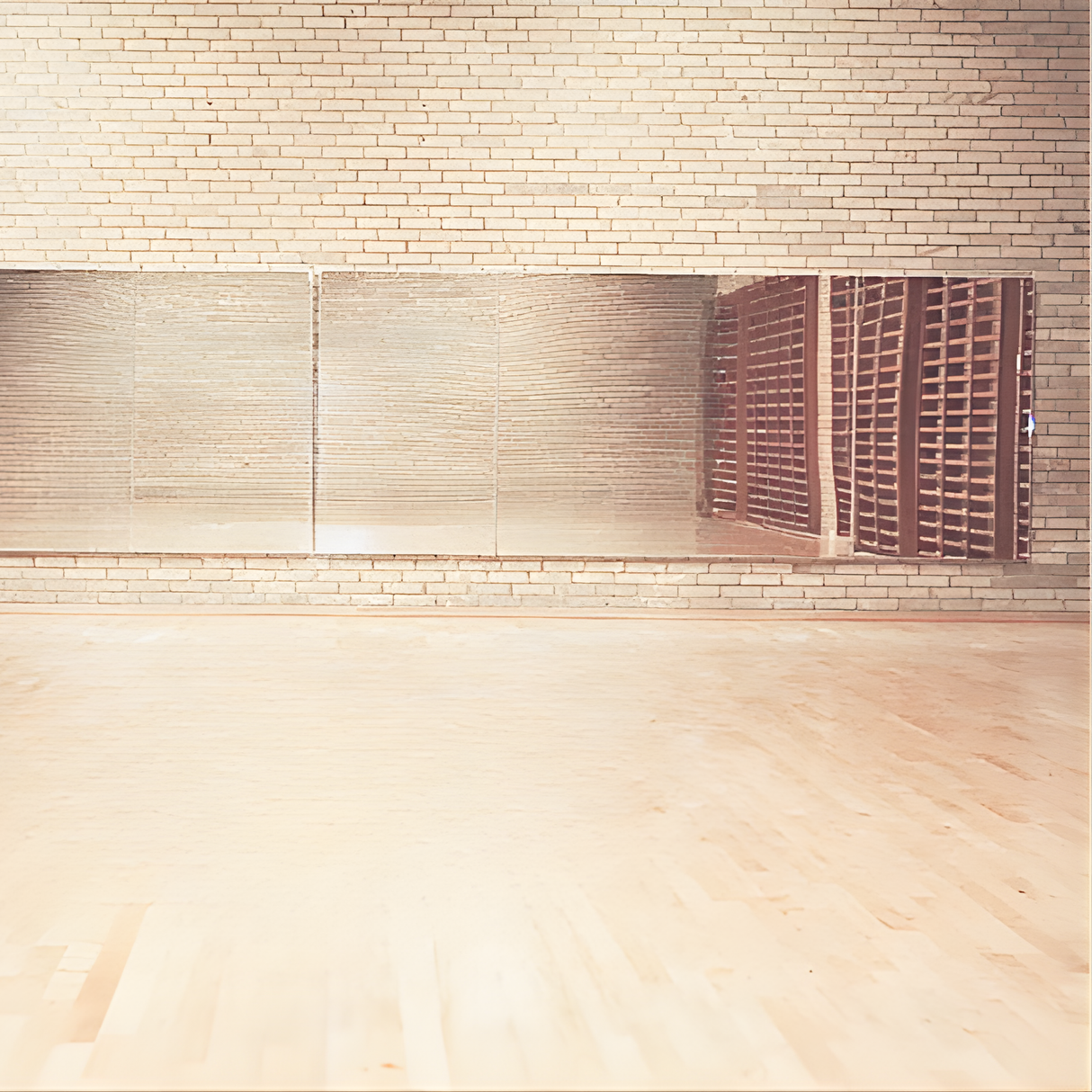 Væghængt spejlskab med sidespejle L300 cm