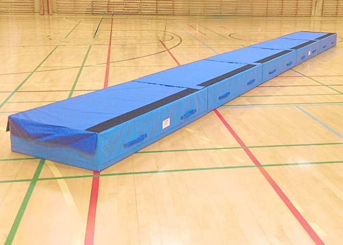 Tilløbskasse L200 cm (H33 cm)