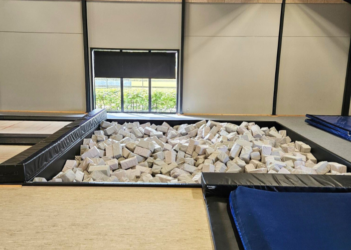 Grå skumklodser leveret fra Gymnashop.dk til Søndersø Hallerne