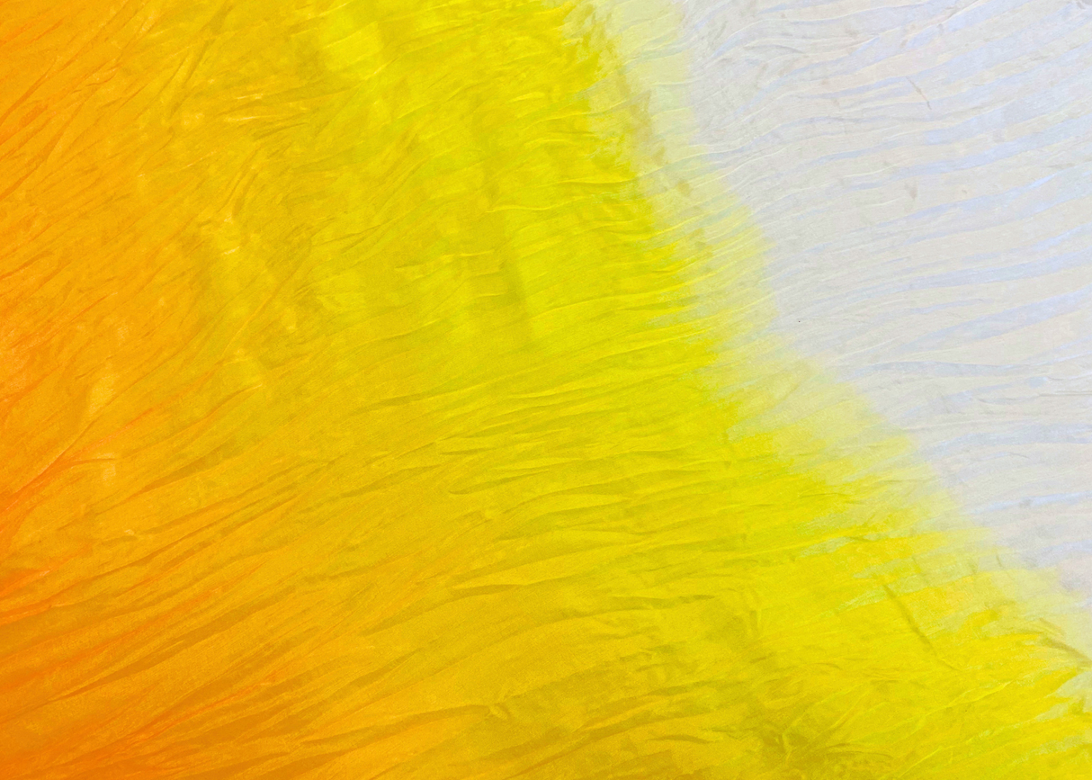 MALA viftevimpel. Viftevimpler er et af de nyeste håndredskaber på markedet. Viftevimplerne findes i flere forskellige flotte farvekombinationer.
Viftevimplen er fremstillet af 170 x 80 cm let og smidigt silkestof, monteret på en 55 cm bred vifte lav