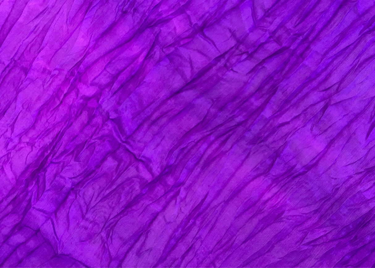 MALA viftevimpel. Viftevimpler er et af de nyeste håndredskaber på markedet. Viftevimplerne findes i flere forskellige flotte farvekombinationer.
Viftevimplen er fremstillet af 170 x 80 cm let og smidigt silkestof, monteret på en 55 cm bred vifte lav