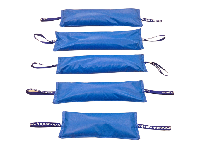 Powerbag fra Gymnashop.dk.
Stærk og solid sandsæk med håndtag. Sandsækkene fås i varianterne 3, 4, 5, 8, 10 og 15 kg, men kan produceres i størrelse og vægt efter dine ønsker.
Med en Powerbag fra Gymnashop.dk kan du træne hele din krop og opnå dine f