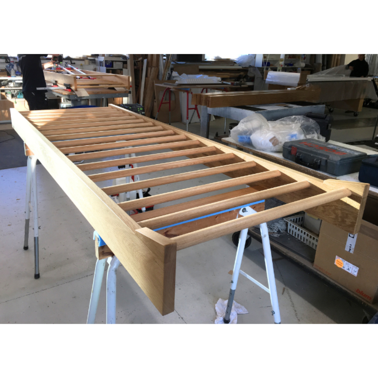 Egetræ ribbe med udhæng