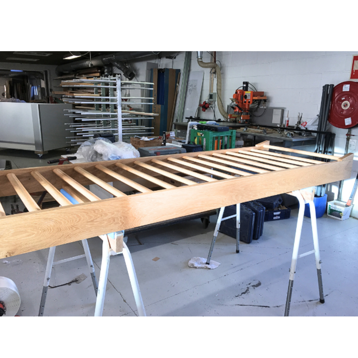 Egetræ ribbe med udhæng