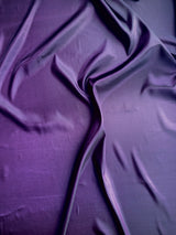 Lilla mørk.
Rytmeflag til rytmisk gymnastik, herunder både holdgymnastik og individuel gymnastik, dans, børnerytmik, motorik, bevægelseslege, træning og opvisning. Gymnastik håndredskab med flot visuel effekt. Rytmeflaget laver smukke, bølgende bevæg