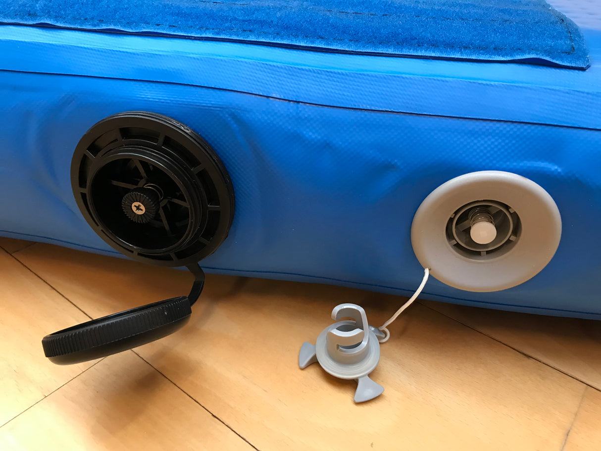 Pelany airtack er med 2 autoluk ventiler, så luften ikke siver ud, når slangen tages af. 