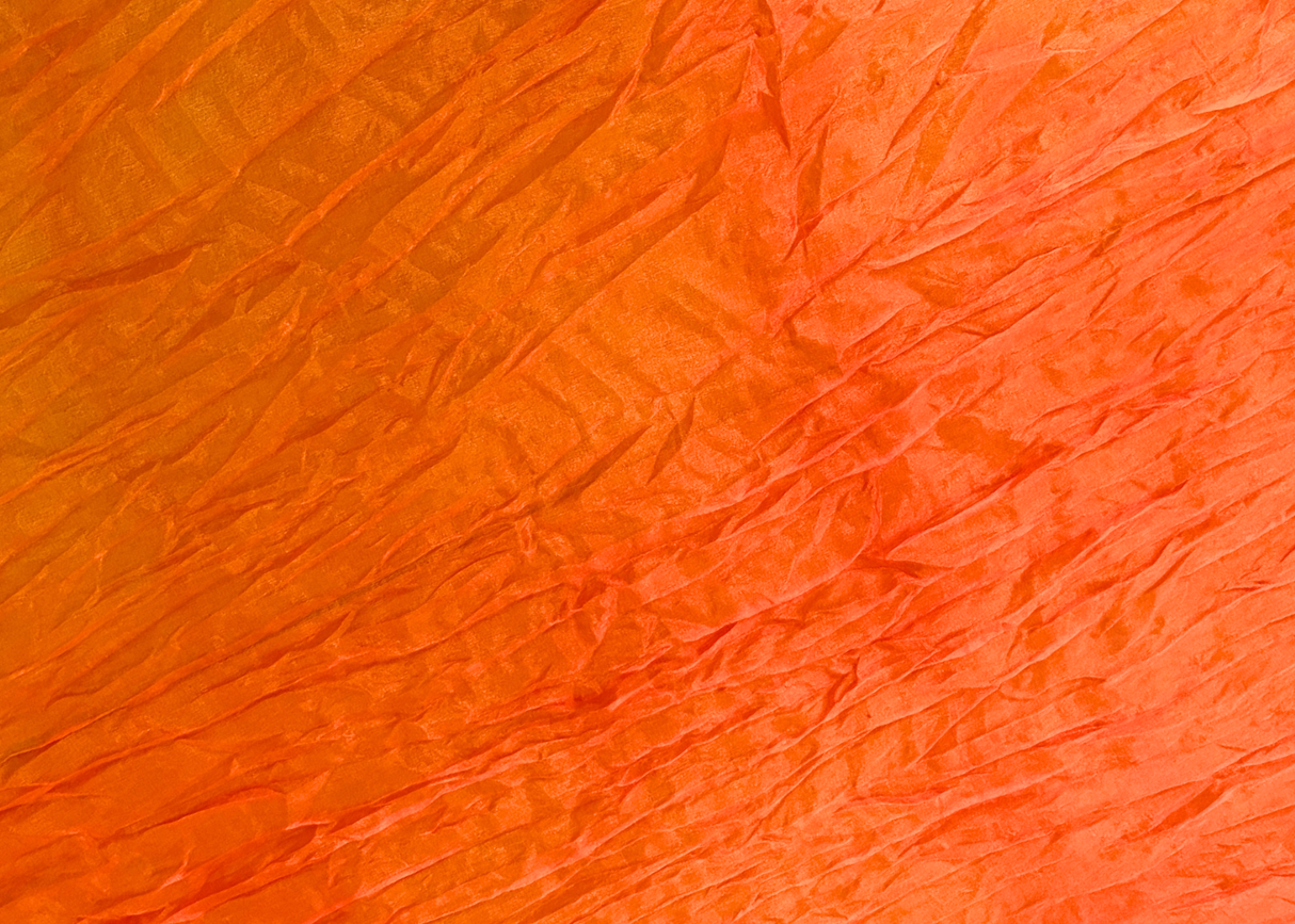 MALA viftevimpel. Viftevimpler er et af de nyeste håndredskaber på markedet. Viftevimplerne findes i flere forskellige flotte farvekombinationer.
Viftevimplen er fremstillet af 170 x 80 cm let og smidigt silkestof, monteret på en 55 cm bred vifte lav