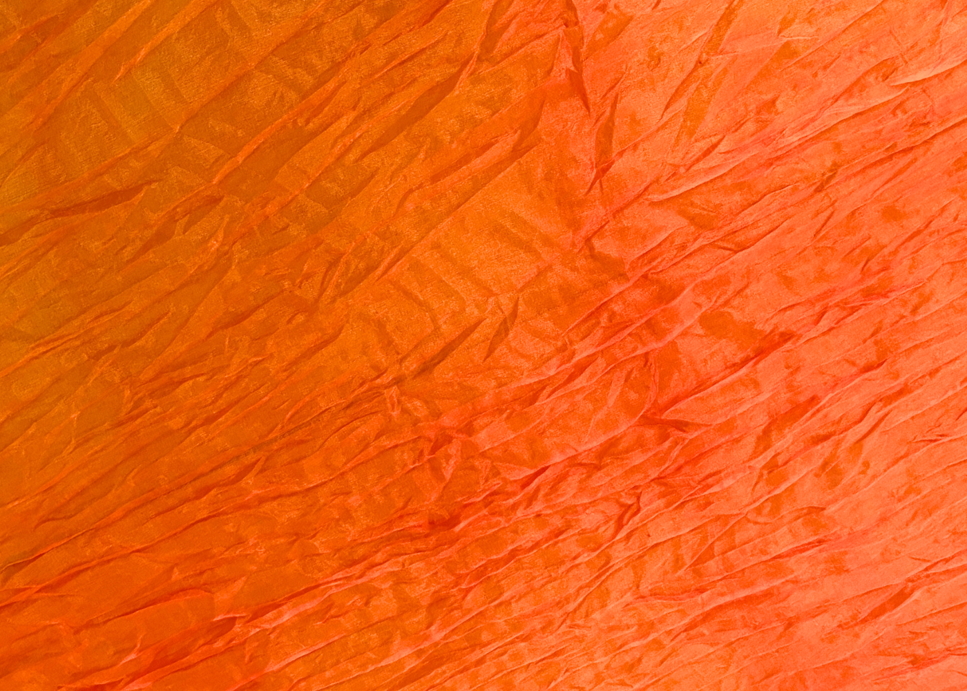 MALA viftevimpel. Viftevimpler er et af de nyeste håndredskaber på markedet. Viftevimplerne findes i flere forskellige flotte farvekombinationer.
Viftevimplen er fremstillet af 170 x 80 cm let og smidigt silkestof, monteret på en 55 cm bred vifte lav