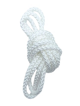 Hvidt sjippetov fra Amaya til rytmisk gymnastik.
Super godt kvalitetsprodukt fra Amaya. Sjippetov til leg, træning og opvisning. Sjippetovet har en god tyngde, som giver god svingkraft til kast, spændende øvelser og koreografier.
Sjippetovet er 3 met