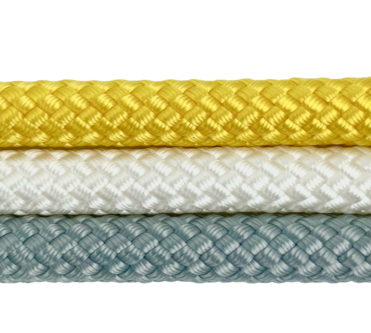 Amaya COMPETITION sjippetov.

Sjippetov til rytmisk gymnastik i absolut topkvalitet fra Amaya. FIG godkendt til konkurrencegymnastik. 
Super tæt vævning og en vægt på hele 210 g, som giver sjippetovet optimal tyngde til udførelse af komplekse sving, 