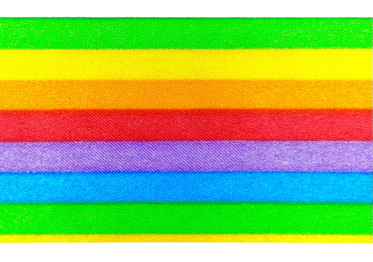 MALA vimpel i regnbuefarver. 

Passer til alle aldersgrupper, da vimplen kan tilpasses til den ønskede længde.

5 cm bredt rayonbånd.
Stav sælges særskilt.

Vimpler er et håndredskab til både nybegyndere og erfarne gymnaster. 
Vimpler kan udfordre de