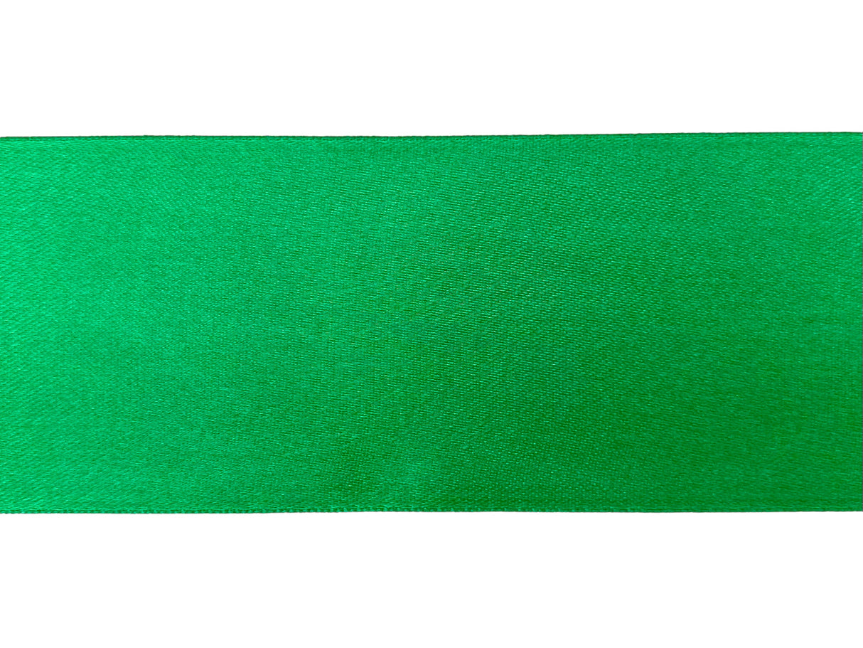 Amaya Vimpel til rytmisk gymnastik.

Amayas vimpel er det perfekte valg for rytmiske gymnaster, uanset om det er til træning eller opvisning.
Vimplerne er 6 meter lange og er lette nok til at bevæge sig elegant gennem luften, men har stadig tilstrækk