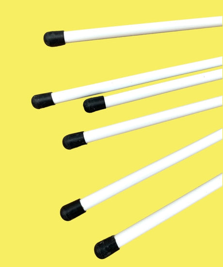 MALA vimpelstang til rytmisk gymnastik.
Klassisk hvid vimpelstang i glasfiber, med endeprop i gummi, samt øje og svirvel til vimpelmontering.
Rigtig god kvalitet. 
Designet til at give gymnasten optimal effekt af koreografier, sving og kast med vimpl