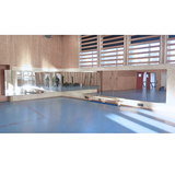 Væghængt spejlskab med sidespejle L300 cm